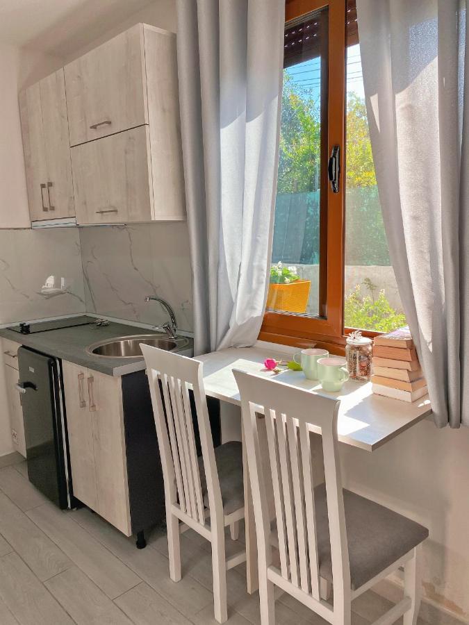 Sunny Guest House Vlorë Exterior foto